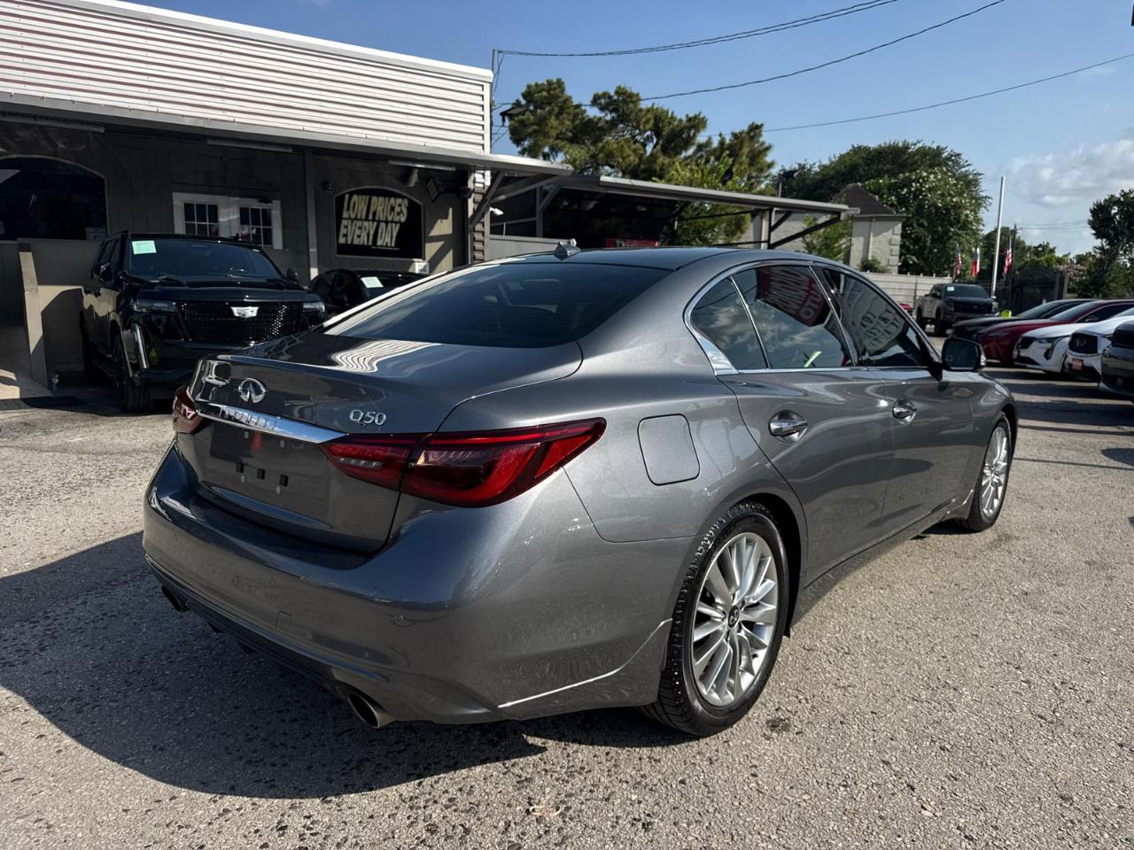 Infiniti Q50 3.0t LUXE 2021