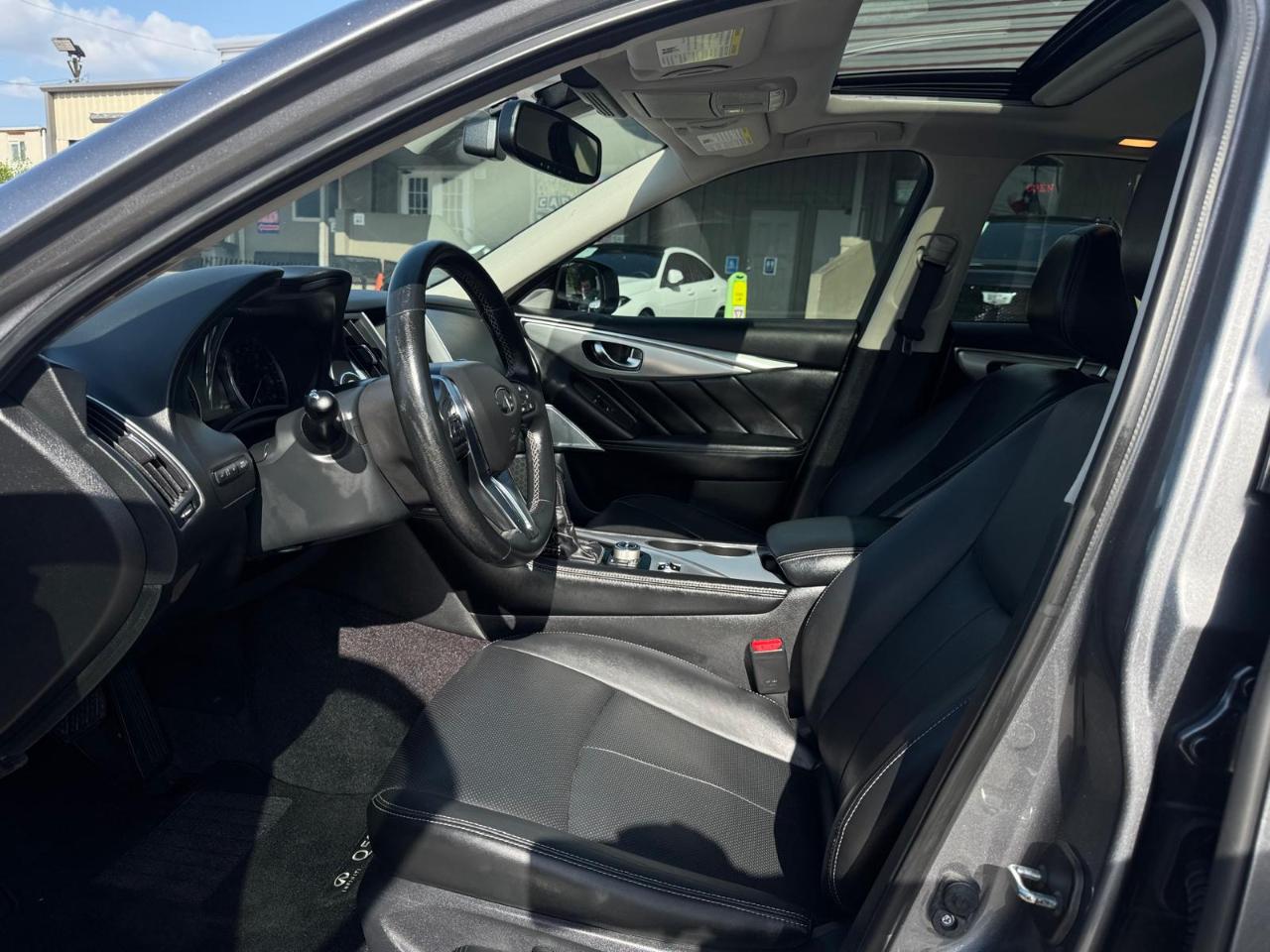 Infiniti Q50 3.0t LUXE 2021