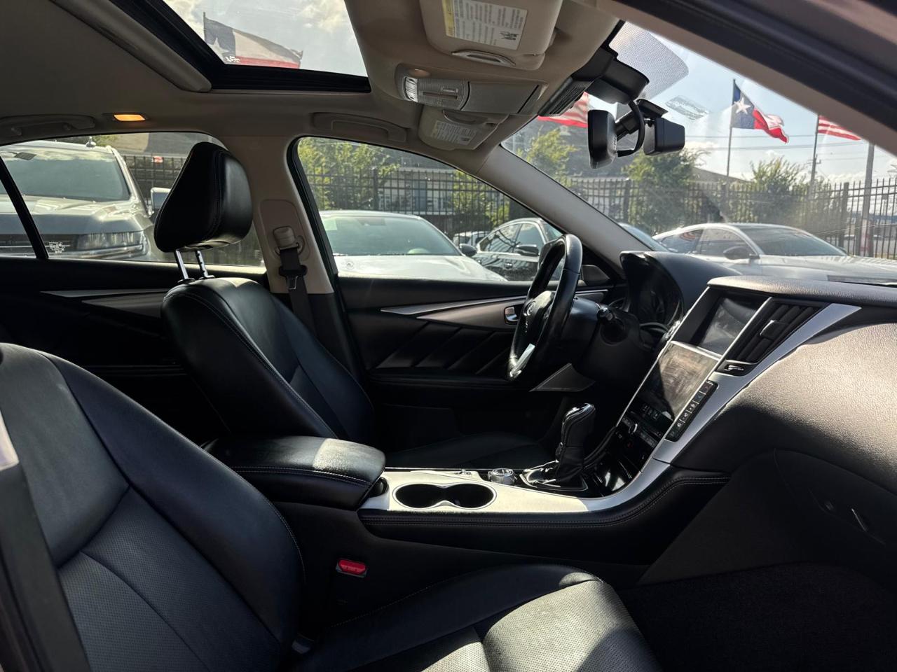 Infiniti Q50 3.0t LUXE 2021