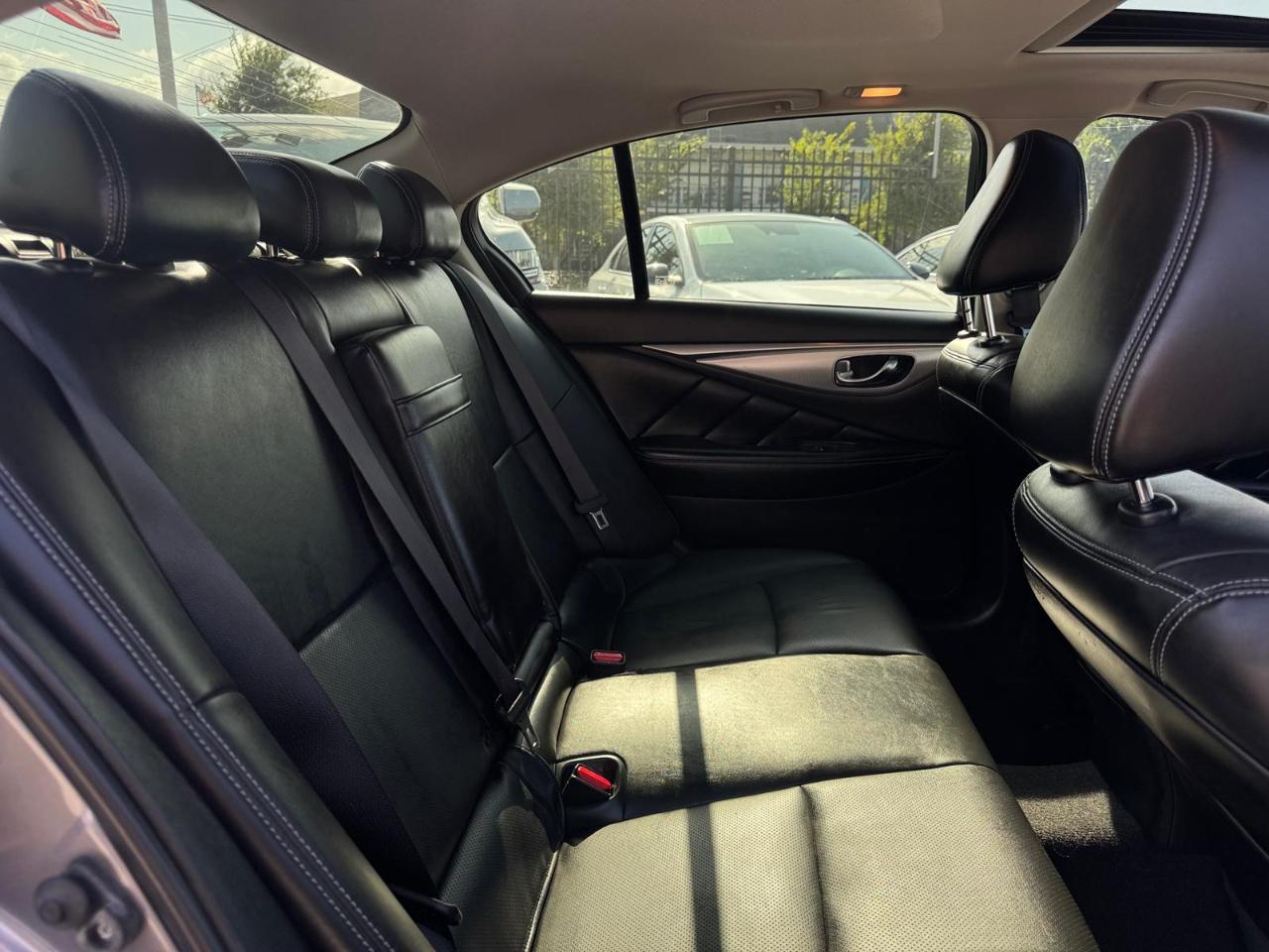 Infiniti Q50 3.0t LUXE 2021
