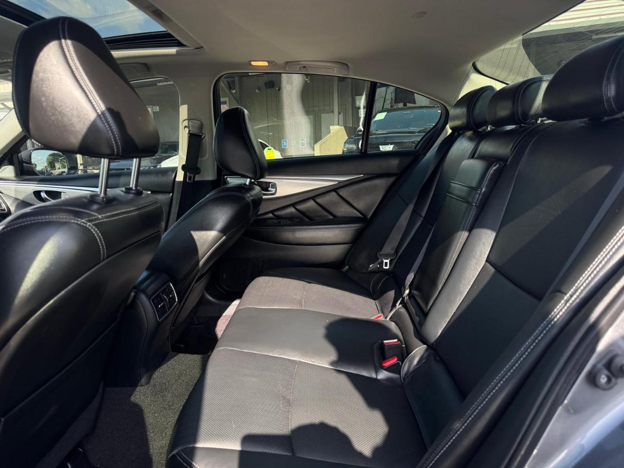 Infiniti Q50 3.0t LUXE 2021