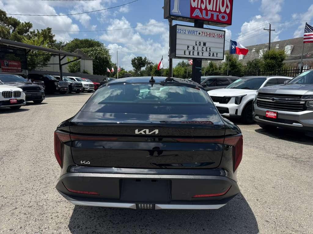 Kia K4 LX 2025