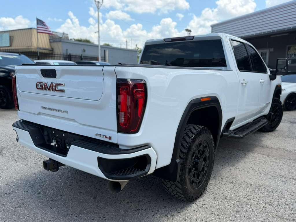 GMC Sierra 2500HD AT4 Crew Cab 4WD 2022