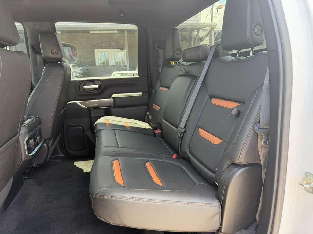 GMC Sierra 2500HD AT4 Crew Cab 4WD 2022