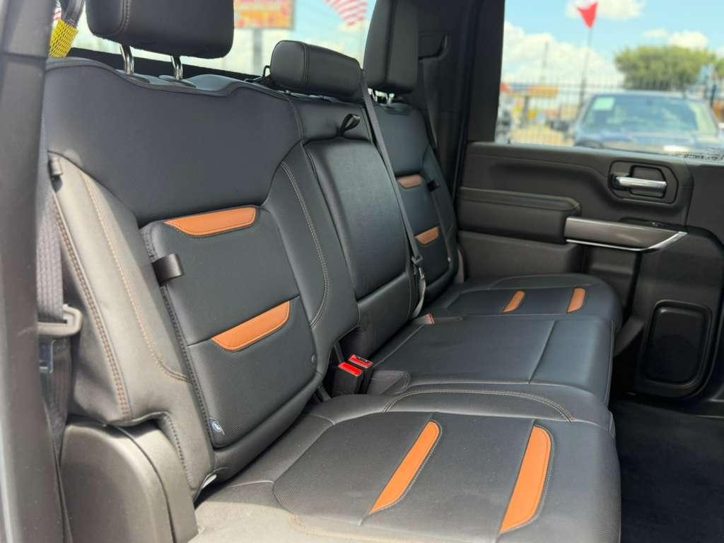 GMC Sierra 2500HD AT4 Crew Cab 4WD 2022