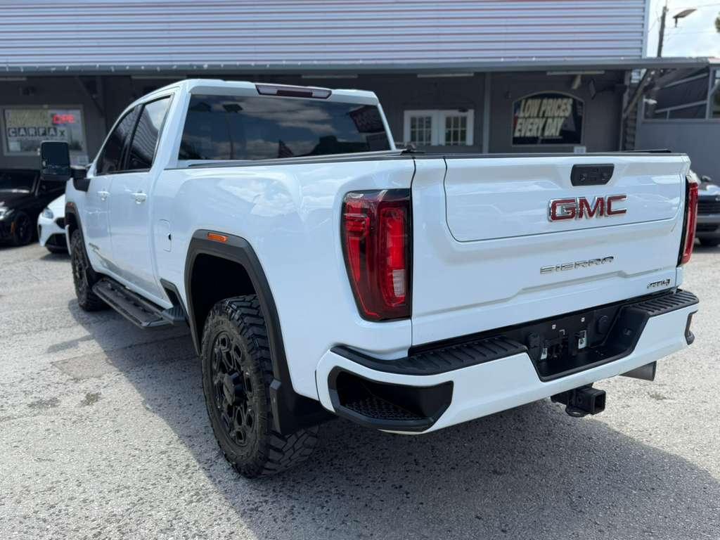 GMC Sierra 2500HD AT4 Crew Cab 4WD 2022