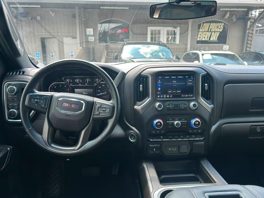 GMC Sierra 2500HD AT4 Crew Cab 4WD 2022