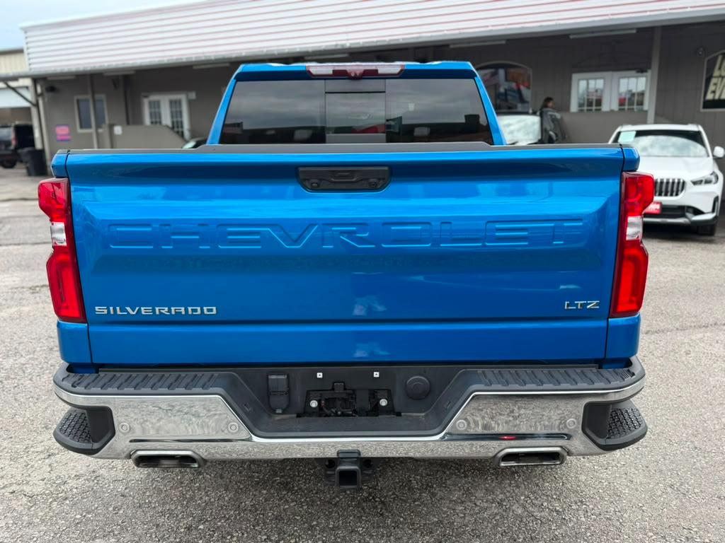 Chevrolet Silverado 1500 LTZ Crew Cab 4WD 2022