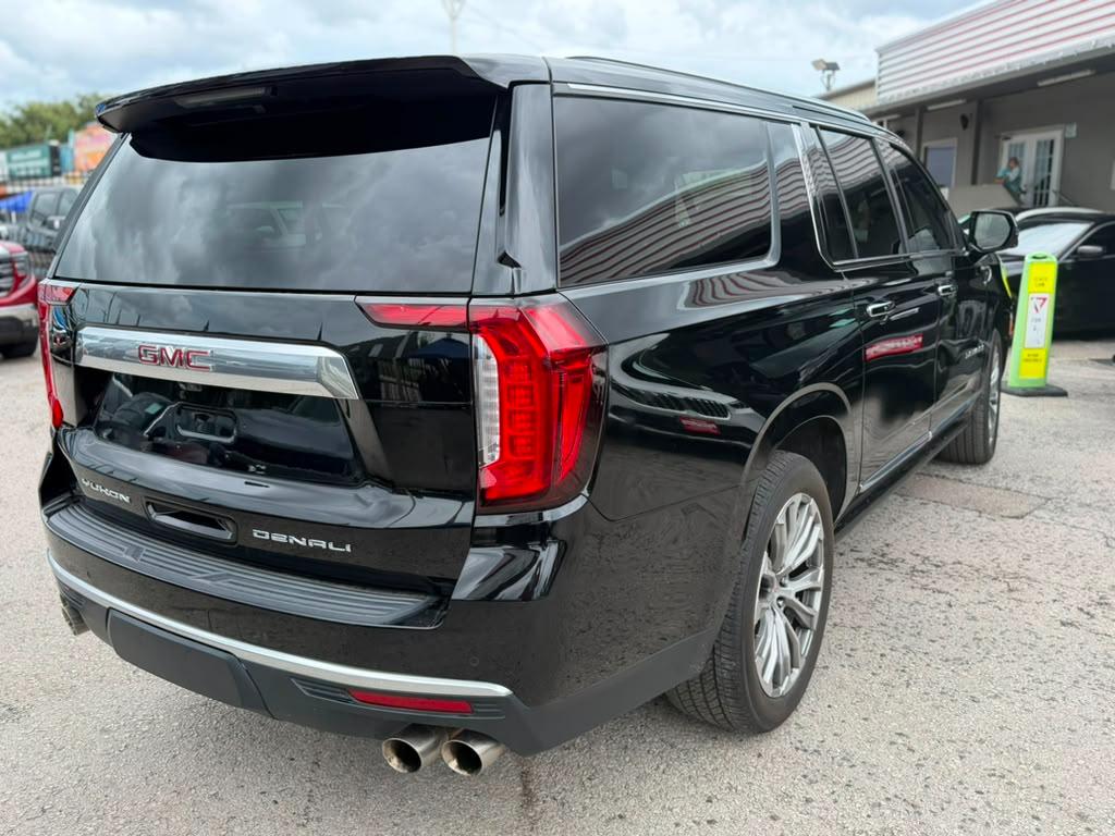GMC Yukon XL Denali 4WD 2021