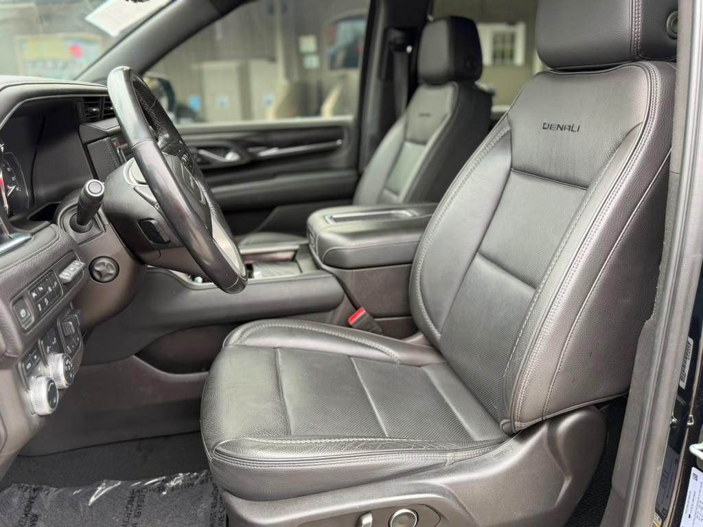 GMC Yukon XL Denali 4WD 2021