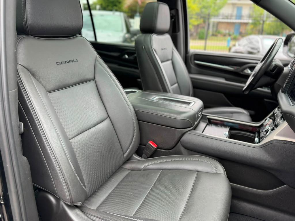GMC Yukon XL Denali 4WD 2021