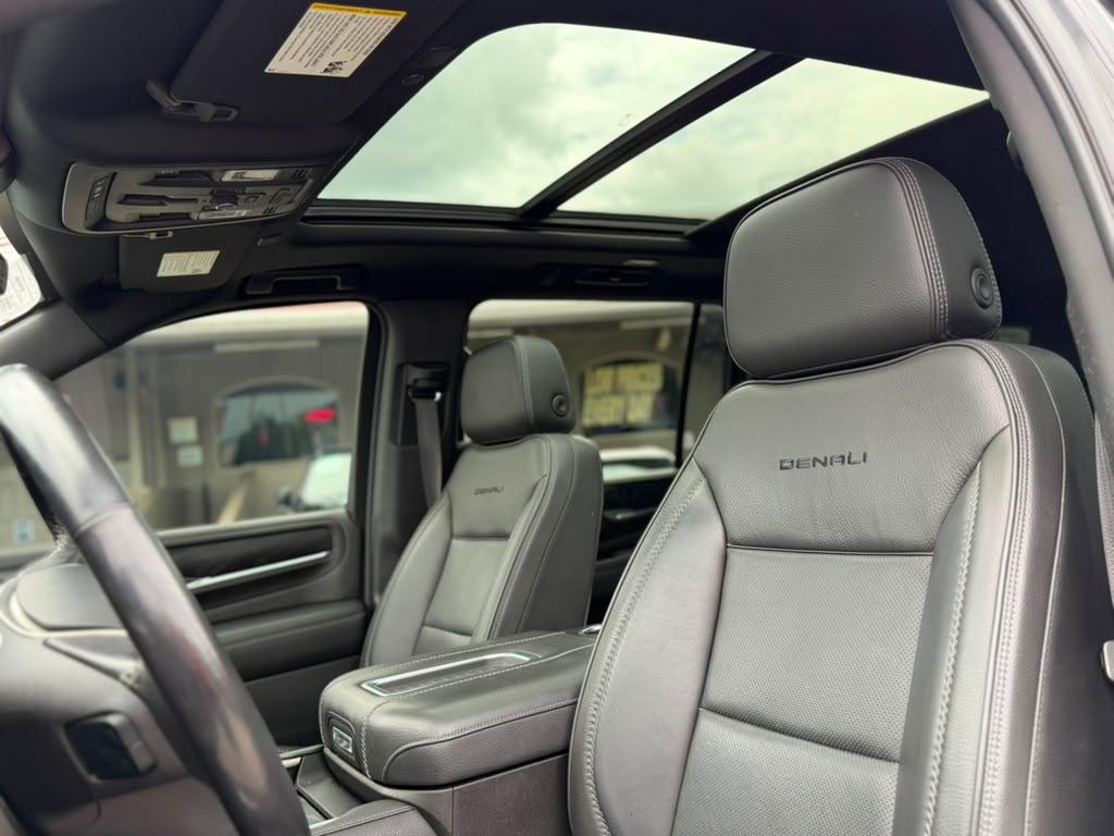 GMC Yukon XL Denali 4WD 2021