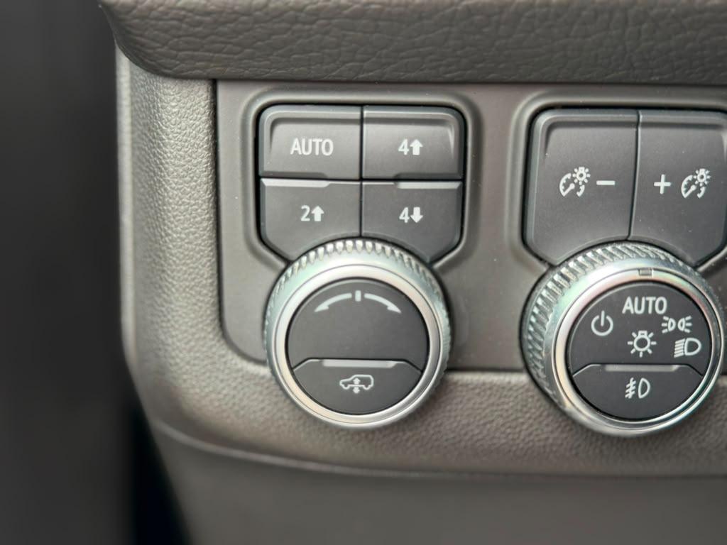 GMC Yukon XL Denali 4WD 2021