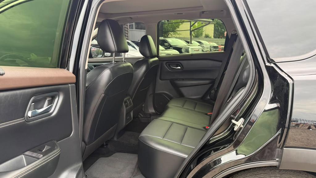 Nissan Rogue SV 2023