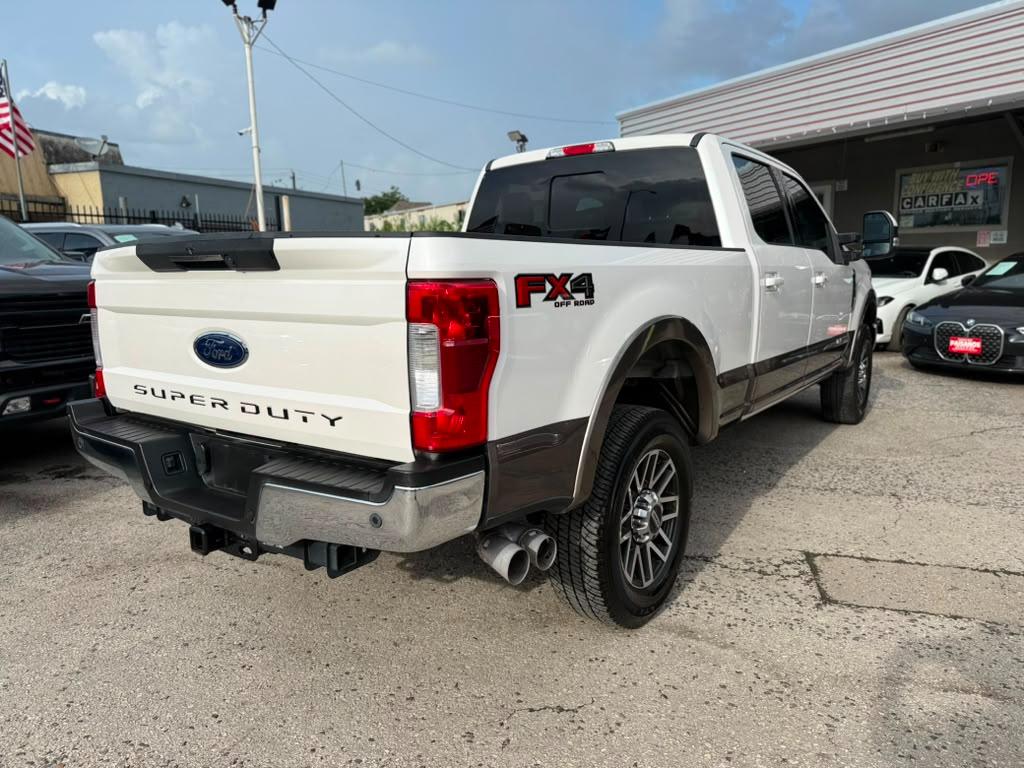 Ford F-250 SD Lariat 2019