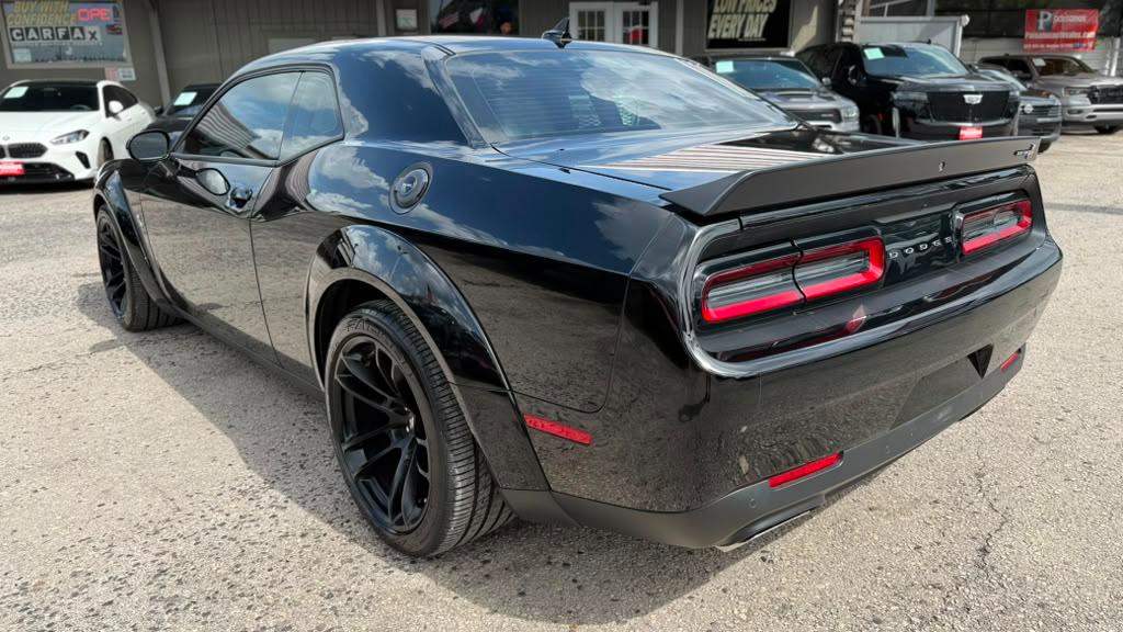 Dodge Challenger  2021