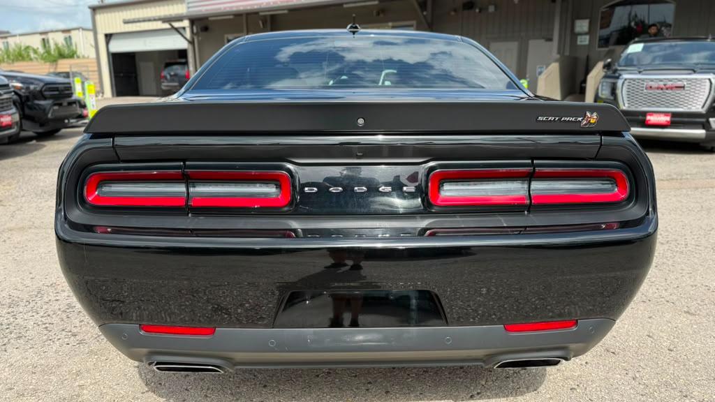 Dodge Challenger  2021