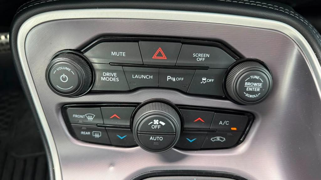 Dodge Challenger  2021