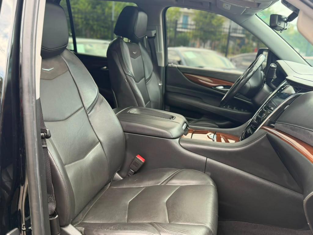 Cadillac Escalade Luxury 4WD 2020