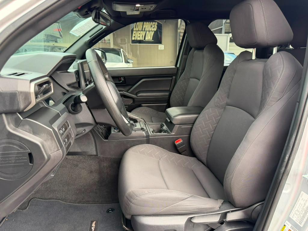 Toyota Tacoma SR Double Cab 2WD 2024