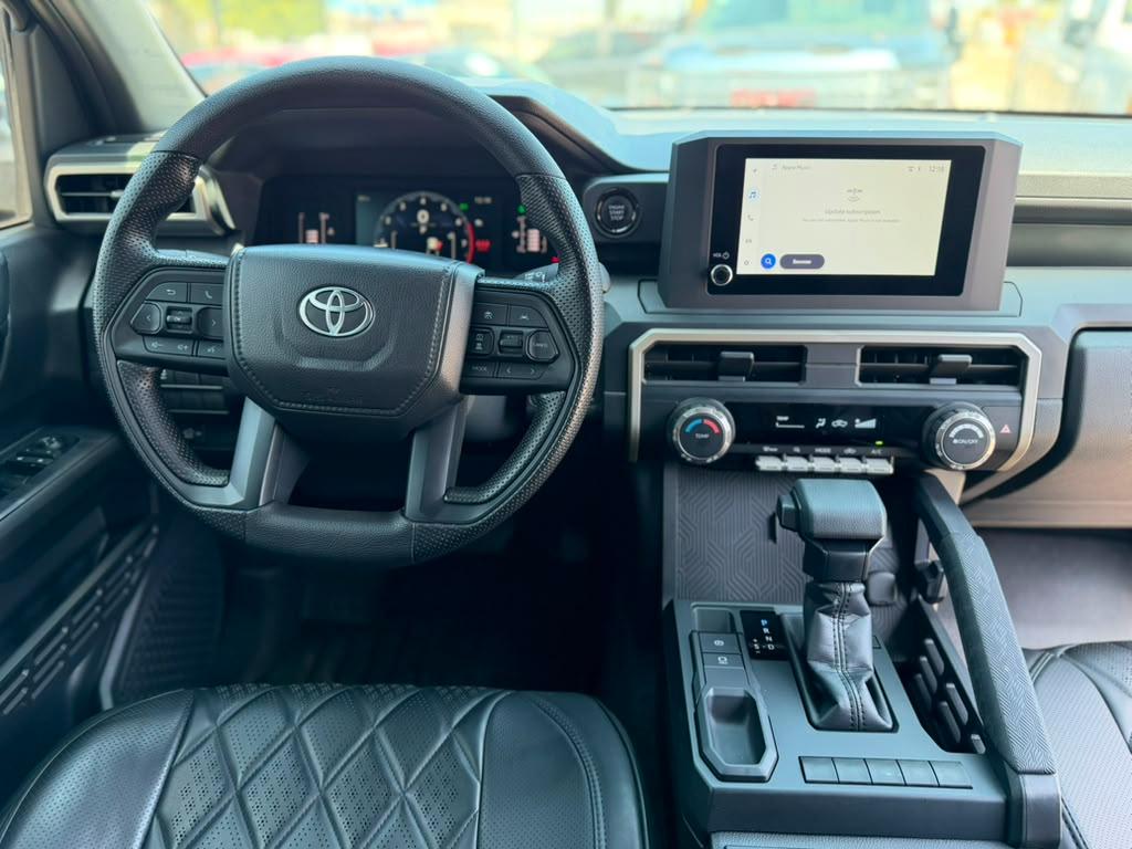 Toyota Tacoma SR Double Cab 2WD 2025