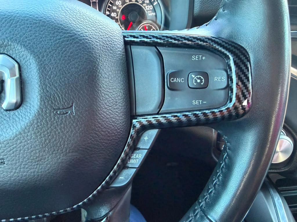 RAM 1500 Laramie Crew Cab SWB 4WD 2022