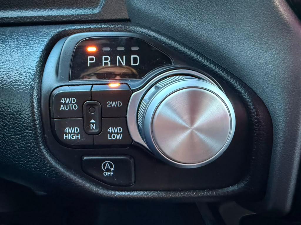 RAM 1500 Laramie Crew Cab SWB 4WD 2022