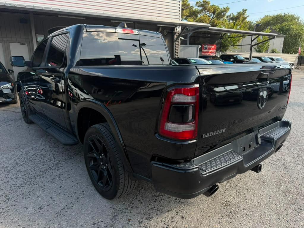 RAM 1500 Laramie Crew Cab SWB 4WD 2022