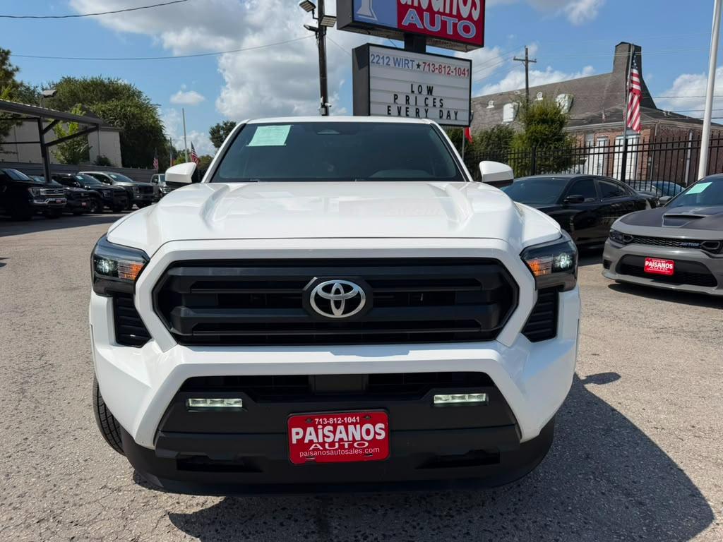 Toyota Tacoma SR5 2025