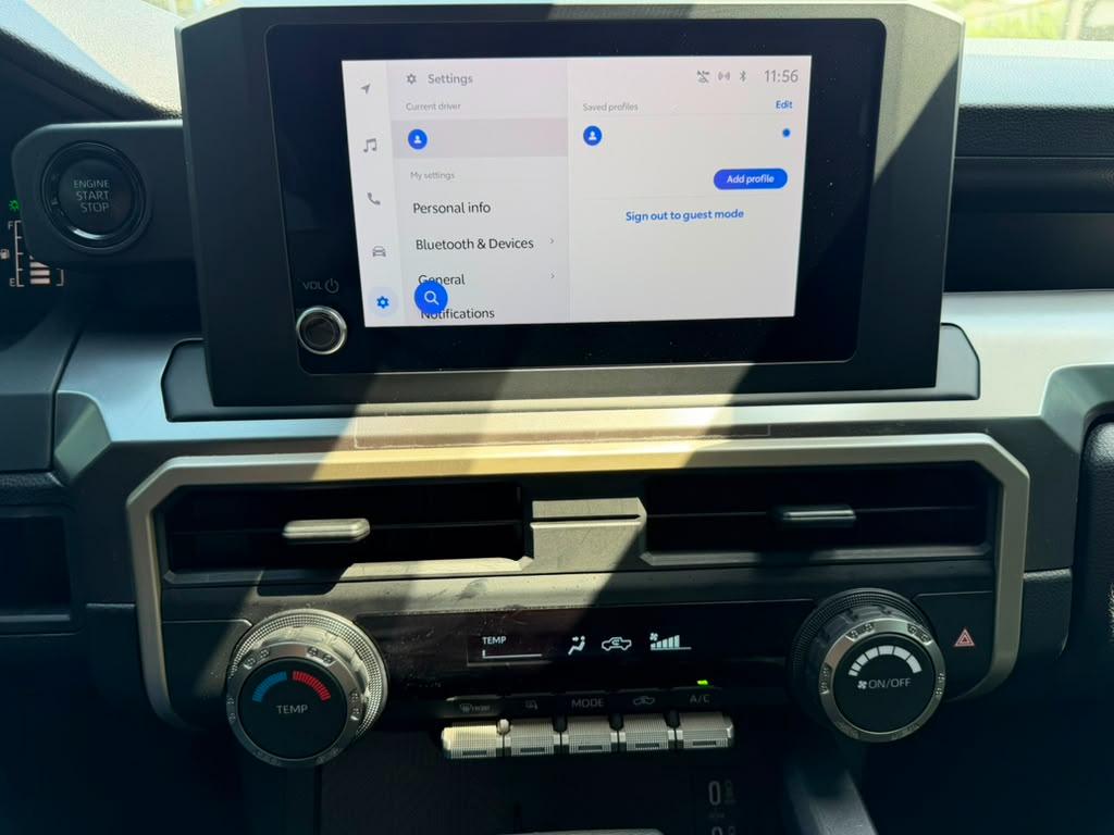 Toyota Tacoma SR5 2025