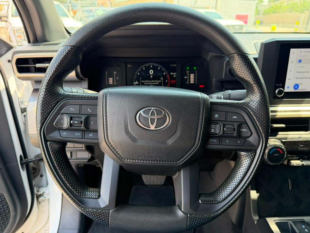 Toyota Tacoma SR5 2025