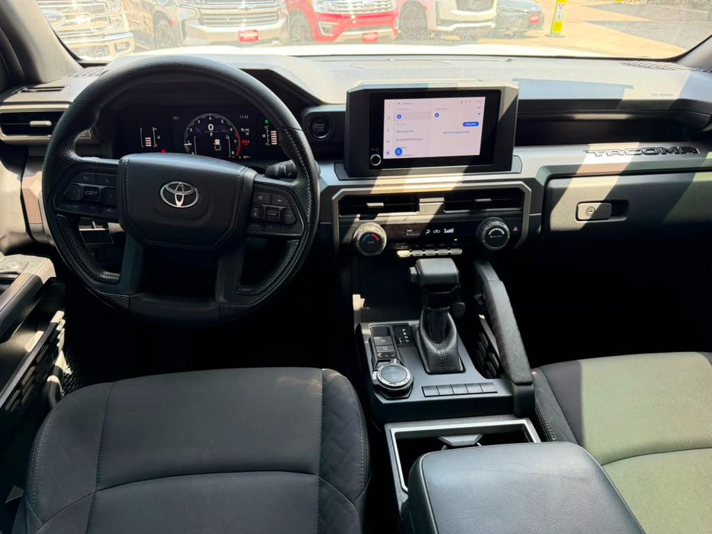 Toyota Tacoma SR5 2025