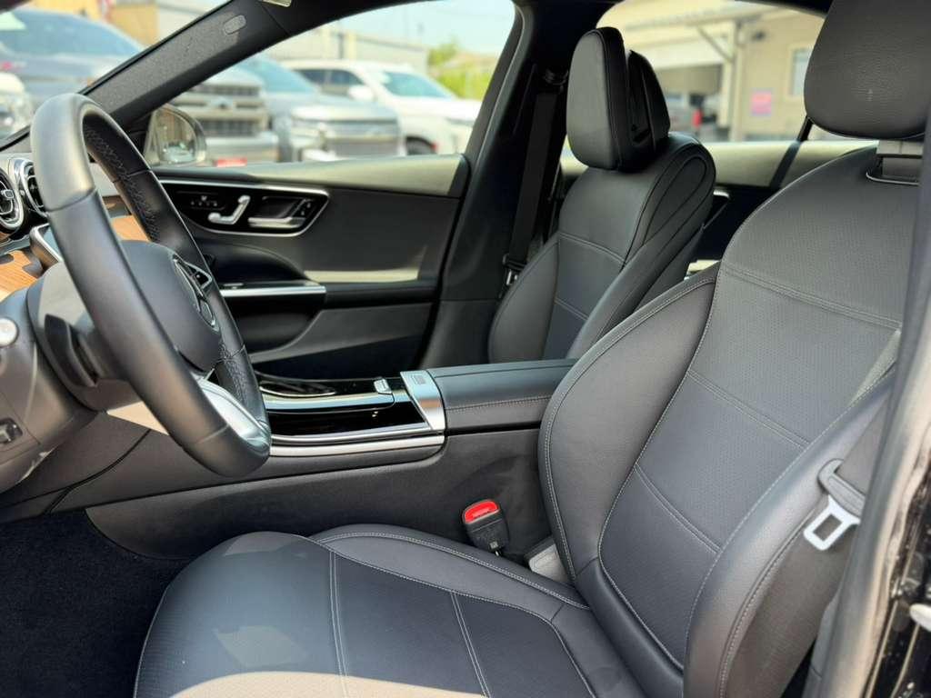 Mercedes-Benz C-Class C300 4MATIC Sedan 2025