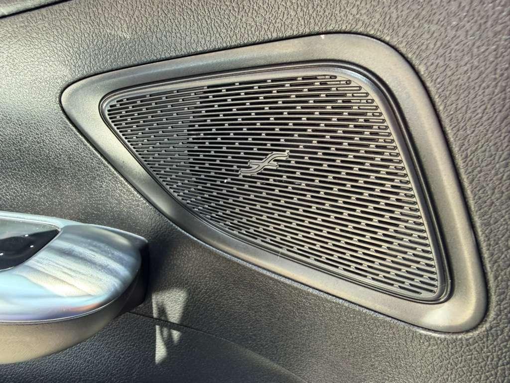 Mercedes-Benz C-Class C300 4MATIC Sedan 2025