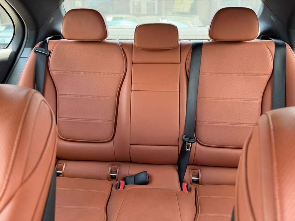 Mercedes-Benz C-Class C300 4MATIC Sedan 2025