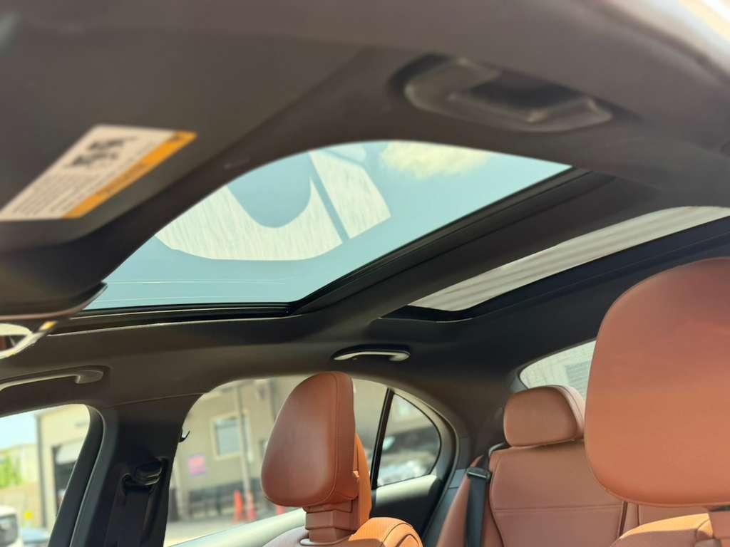 Mercedes-Benz C-Class C300 4MATIC Sedan 2025