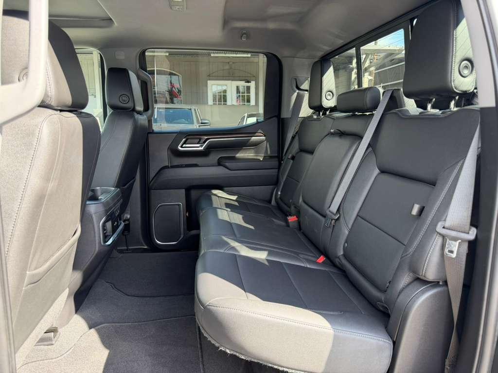 GMC Sierra 1500 SLT 2023