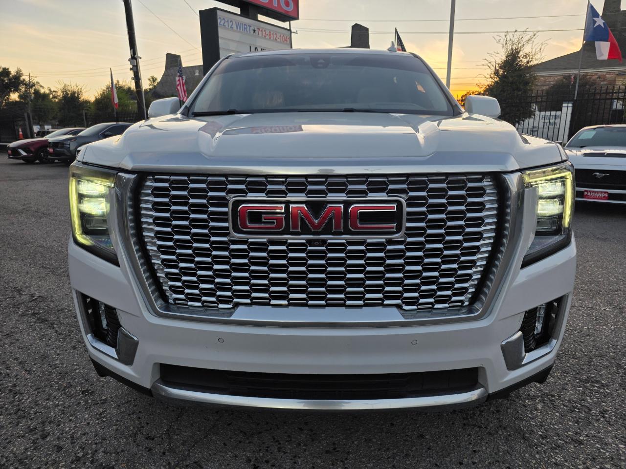 GMC Yukon Denali 4WD 2021
