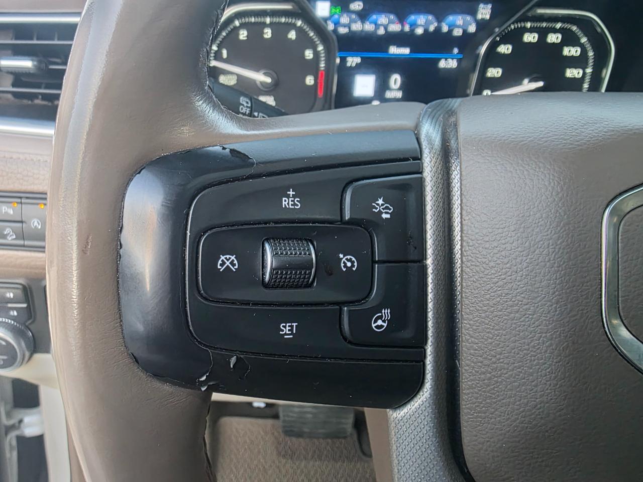 GMC Yukon Denali 4WD 2021