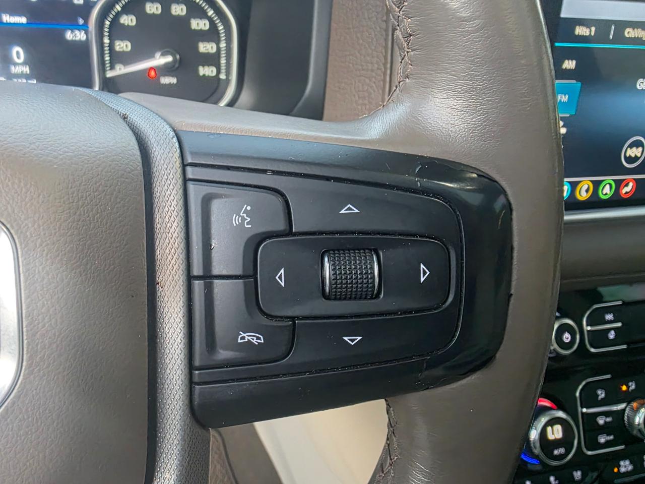 GMC Yukon Denali 4WD 2021