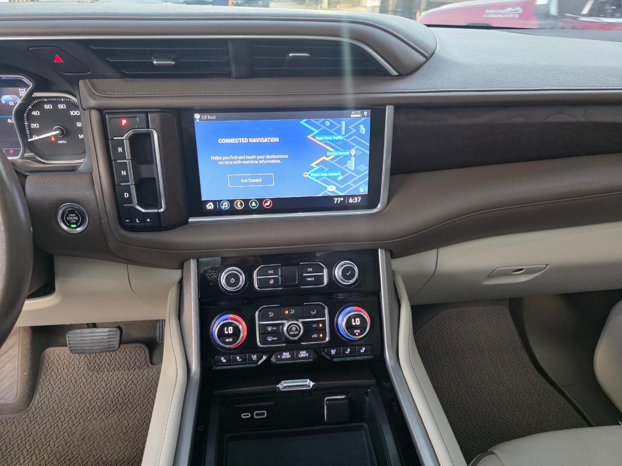 GMC Yukon Denali 4WD 2021