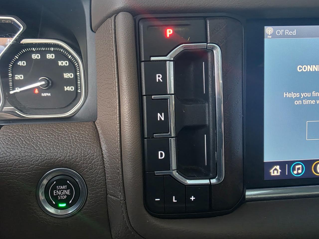 GMC Yukon Denali 4WD 2021