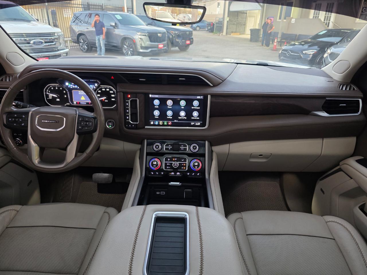 GMC Yukon Denali 4WD 2021