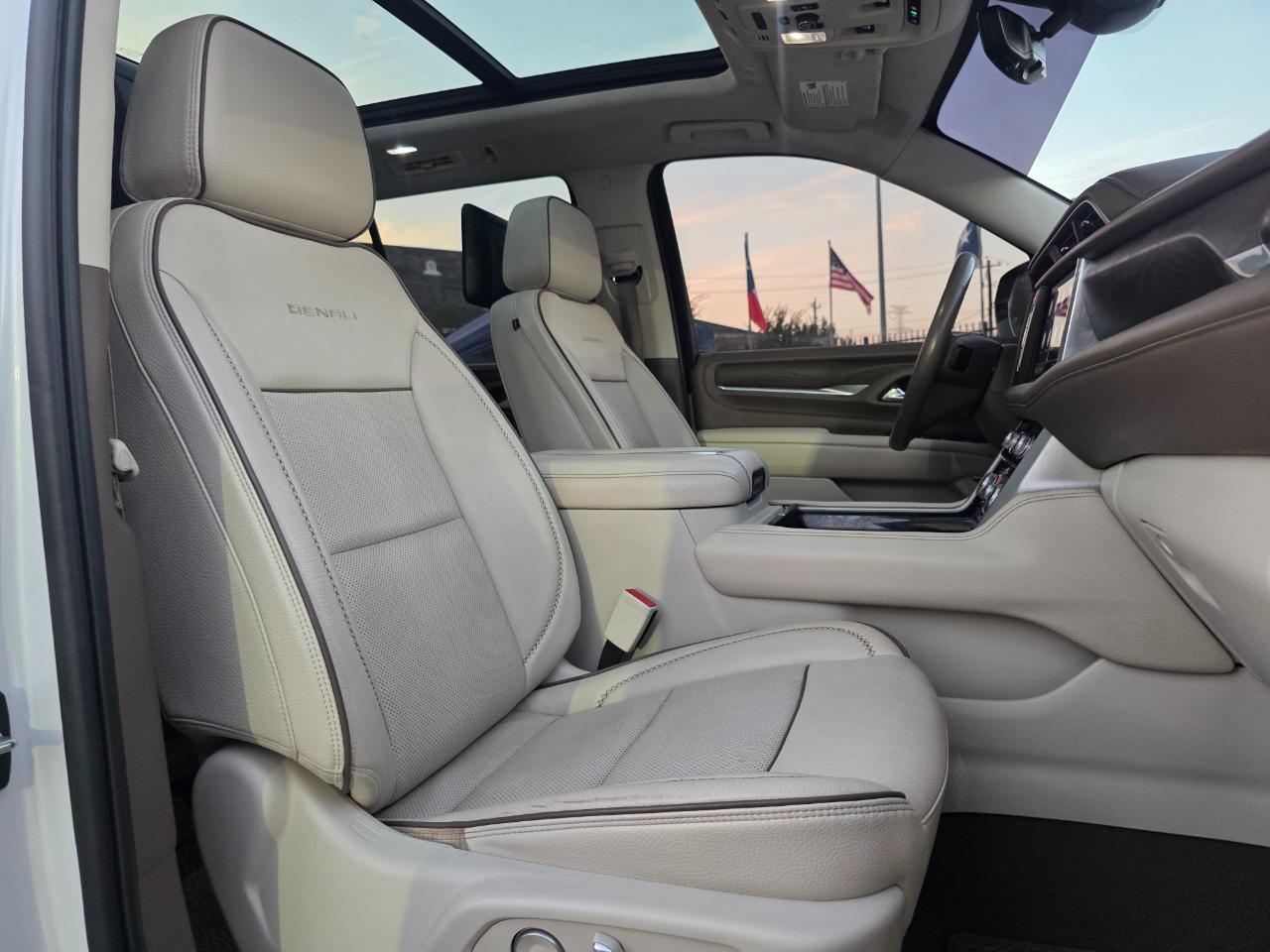 GMC Yukon Denali 4WD 2021