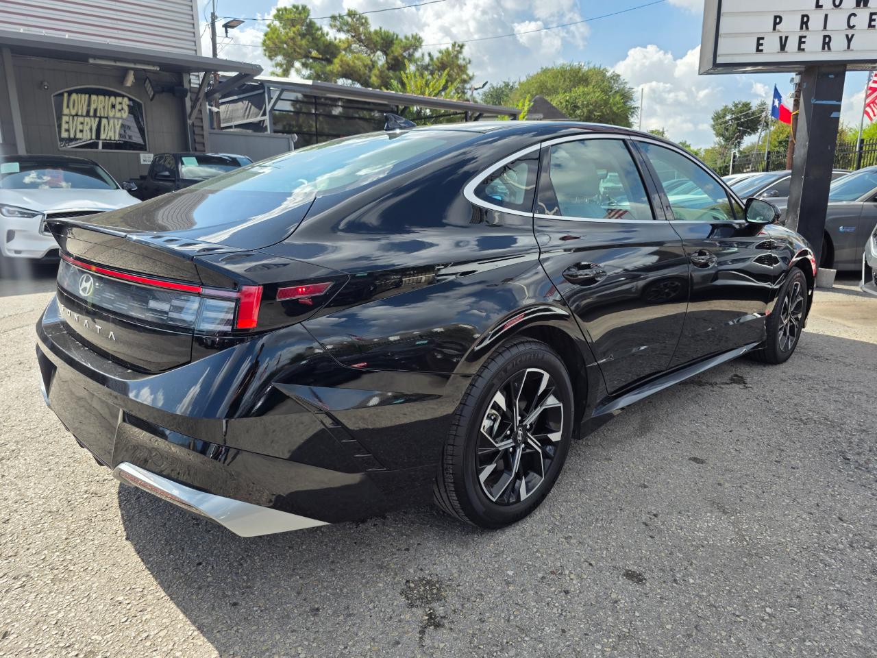Hyundai Sonata SEL 2025