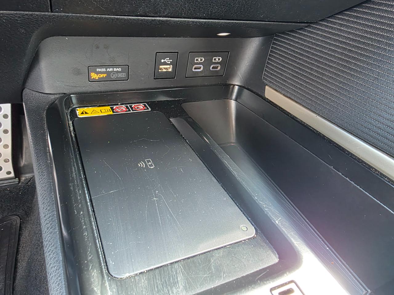 Toyota Camry Hybrid  2025