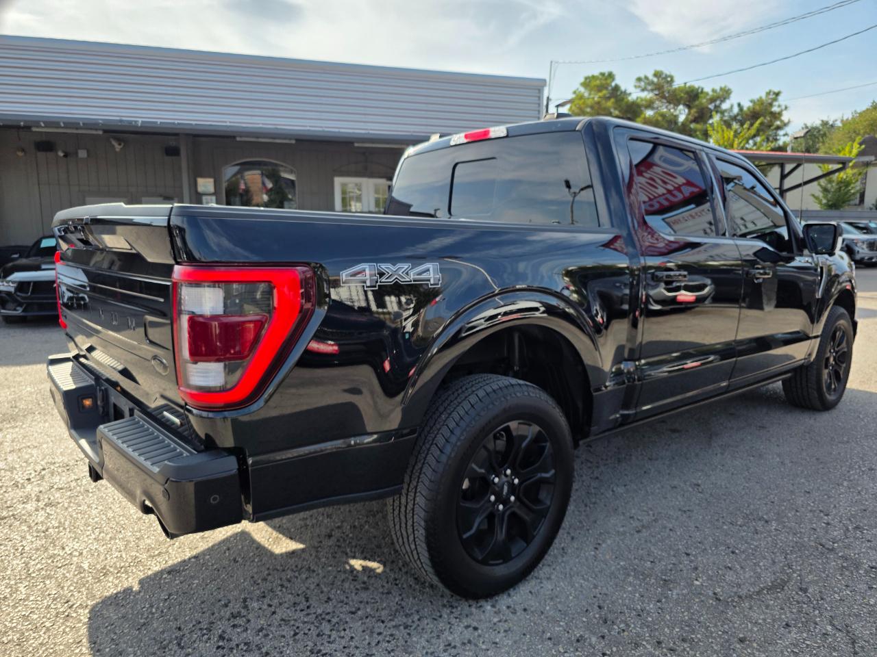 Ford F-150 Lariat SuperCrew 5.5-ft. Bed 4WD 2023