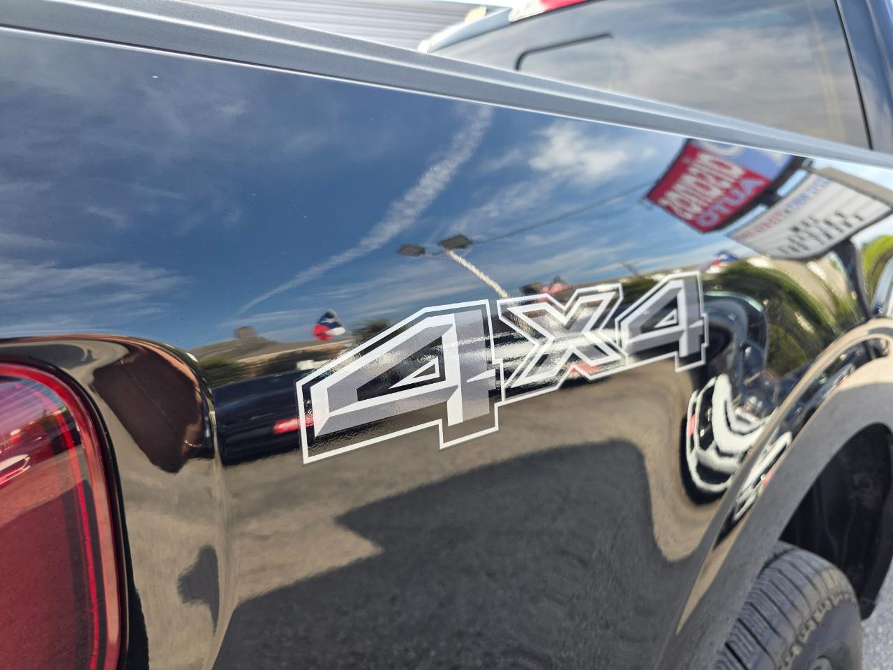Ford F-150 Lariat SuperCrew 5.5-ft. Bed 4WD 2023