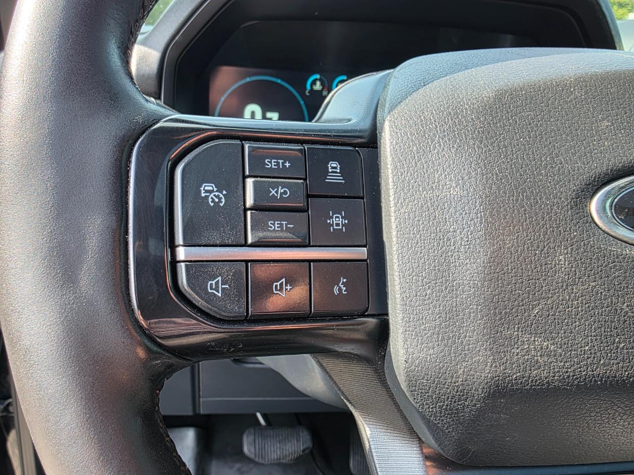 Ford F-150 Lariat SuperCrew 5.5-ft. Bed 4WD 2023