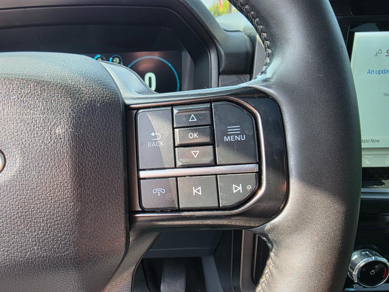 Ford F-150 Lariat SuperCrew 5.5-ft. Bed 4WD 2023